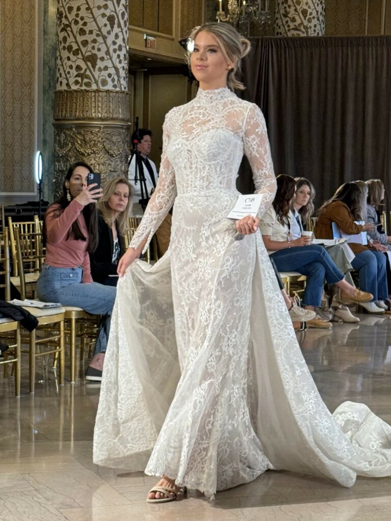 royal style full skit wedding dress